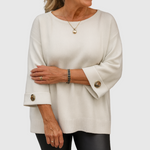 Sylvie striksweater med knapdetaljer fra Elsebeth København, set forfra