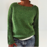 Nina striksweater med u-hals fra Elsebeth København, styling med jeans
