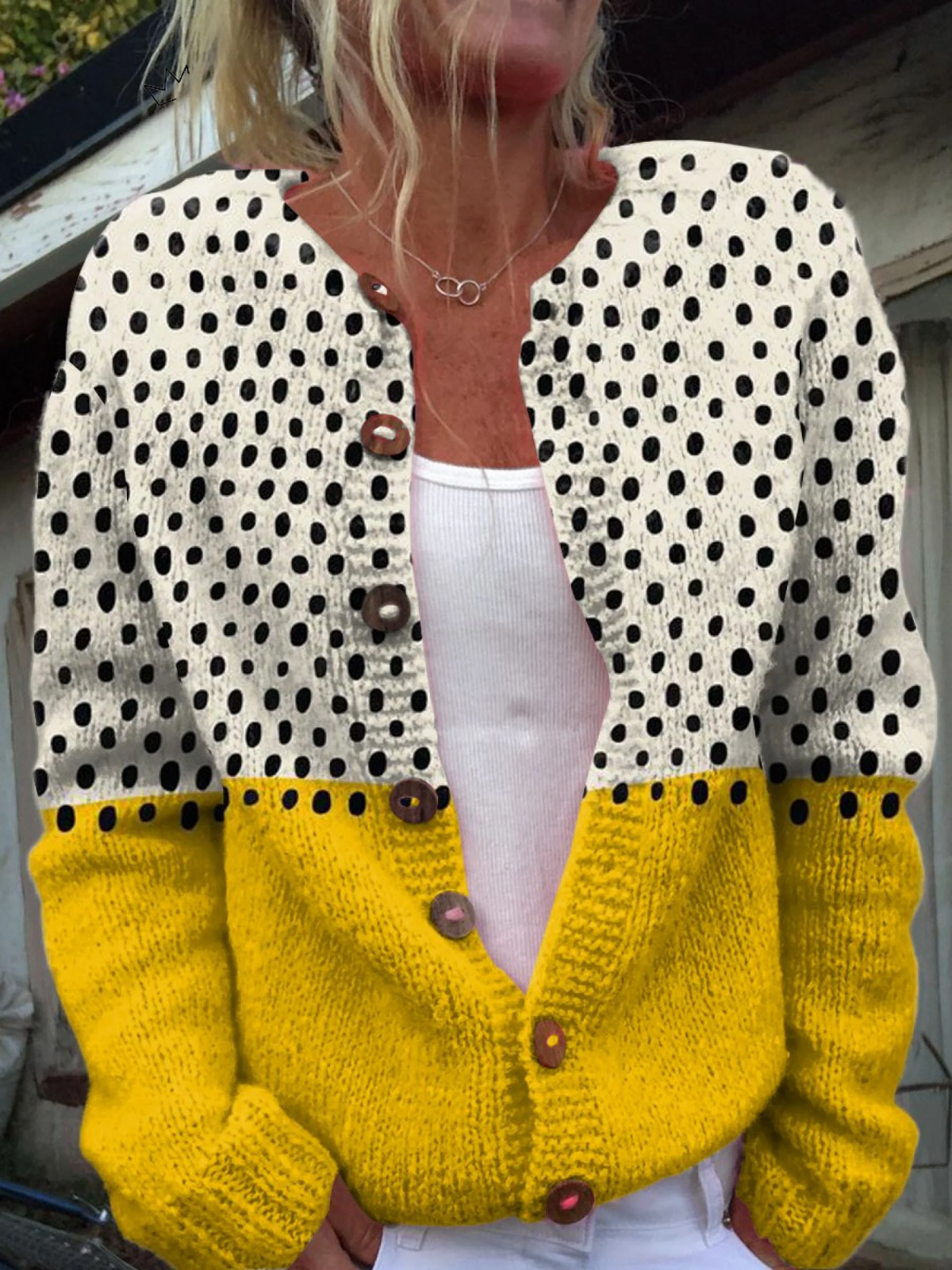 Gul Polka Prikker Print Knappet Cardigan til kvinder | Elsebeth København