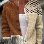 Minimalistisk Abstrakt Prikket Print Knappet Cardigan til kvinder | Elsebeth København