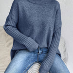 Sylvie draperet sweater med høj hals fra Elsebeth København, detalje af strikken
