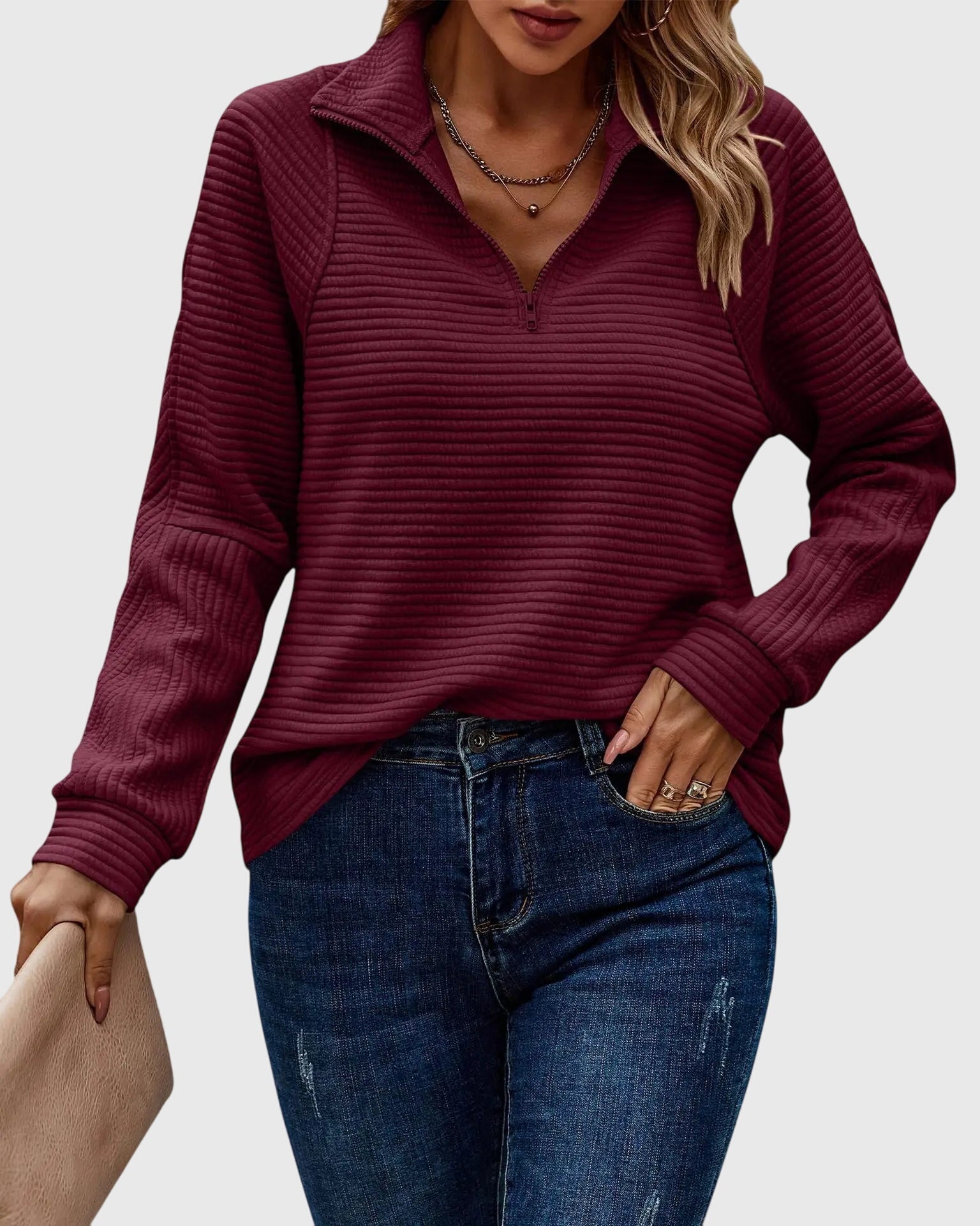Christine sweater med halv lynlås fra Elsebeth København, set bagfra