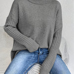 Sylvie draperet sweater med høj hals fra Elsebeth København, detalje af ærmet