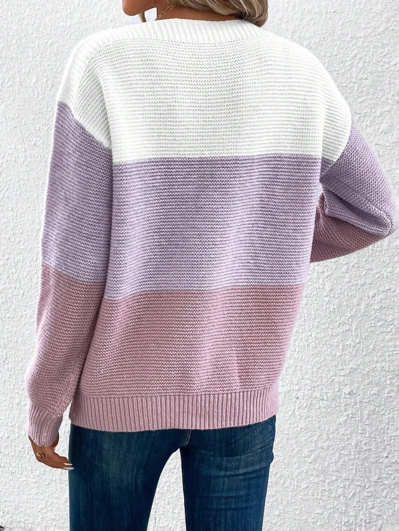 Grace sweater med ombré-effekt fra Elsebeth København, set fra siden