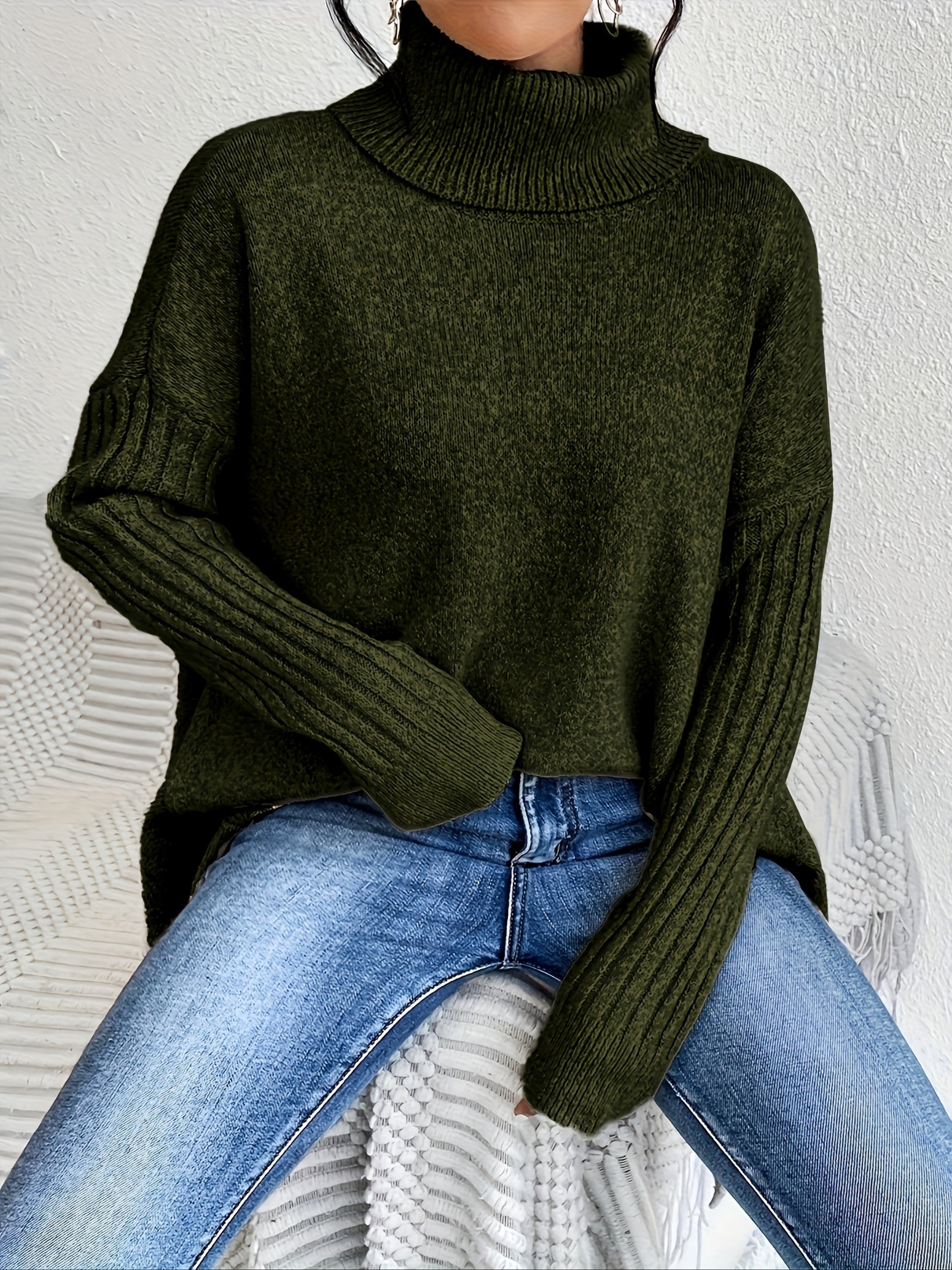 Sylvie draperet sweater med høj hals fra Elsebeth København, set fra siden