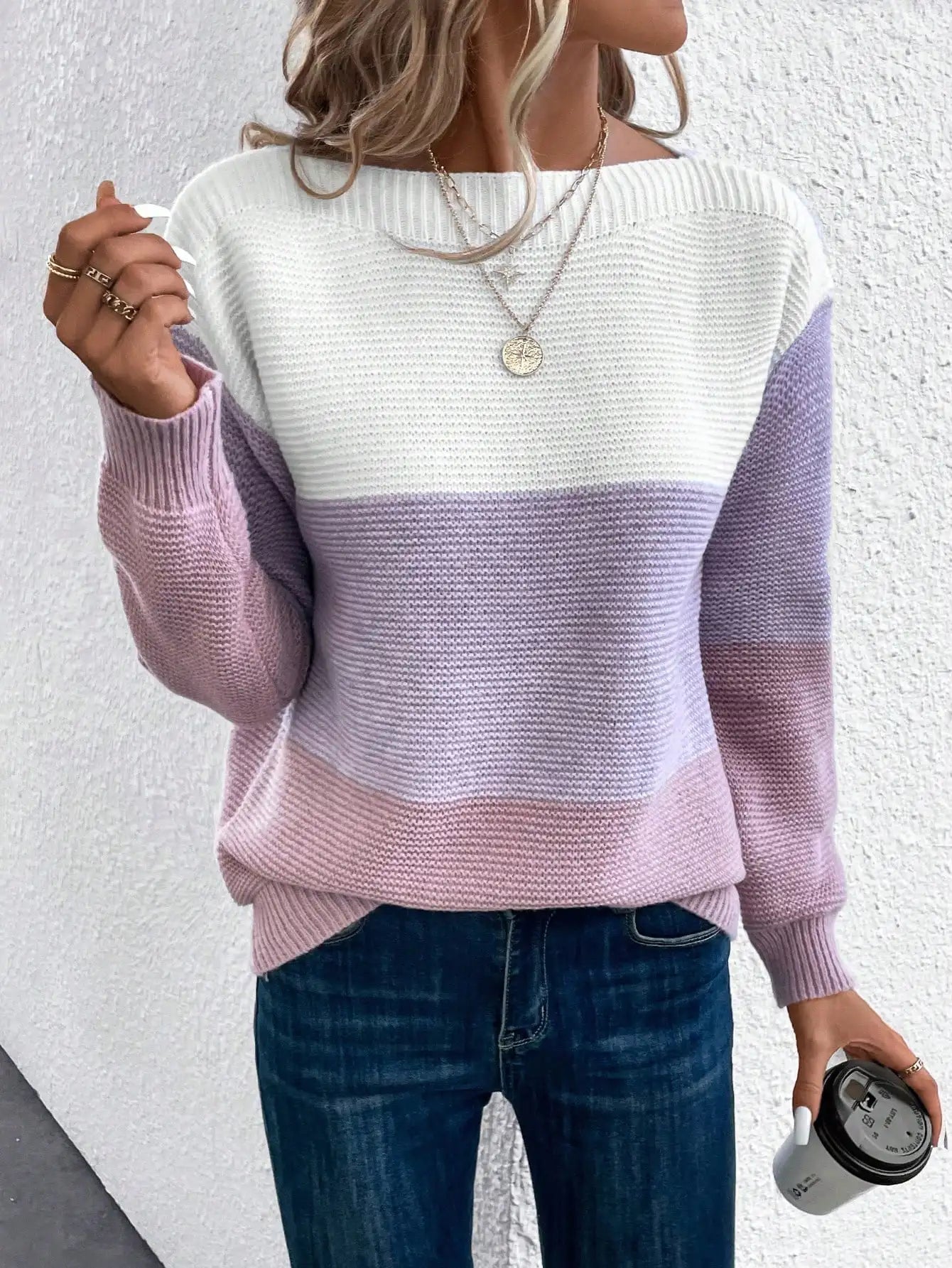 Grace sweater med ombré-effekt fra Elsebeth København, styling med jeans