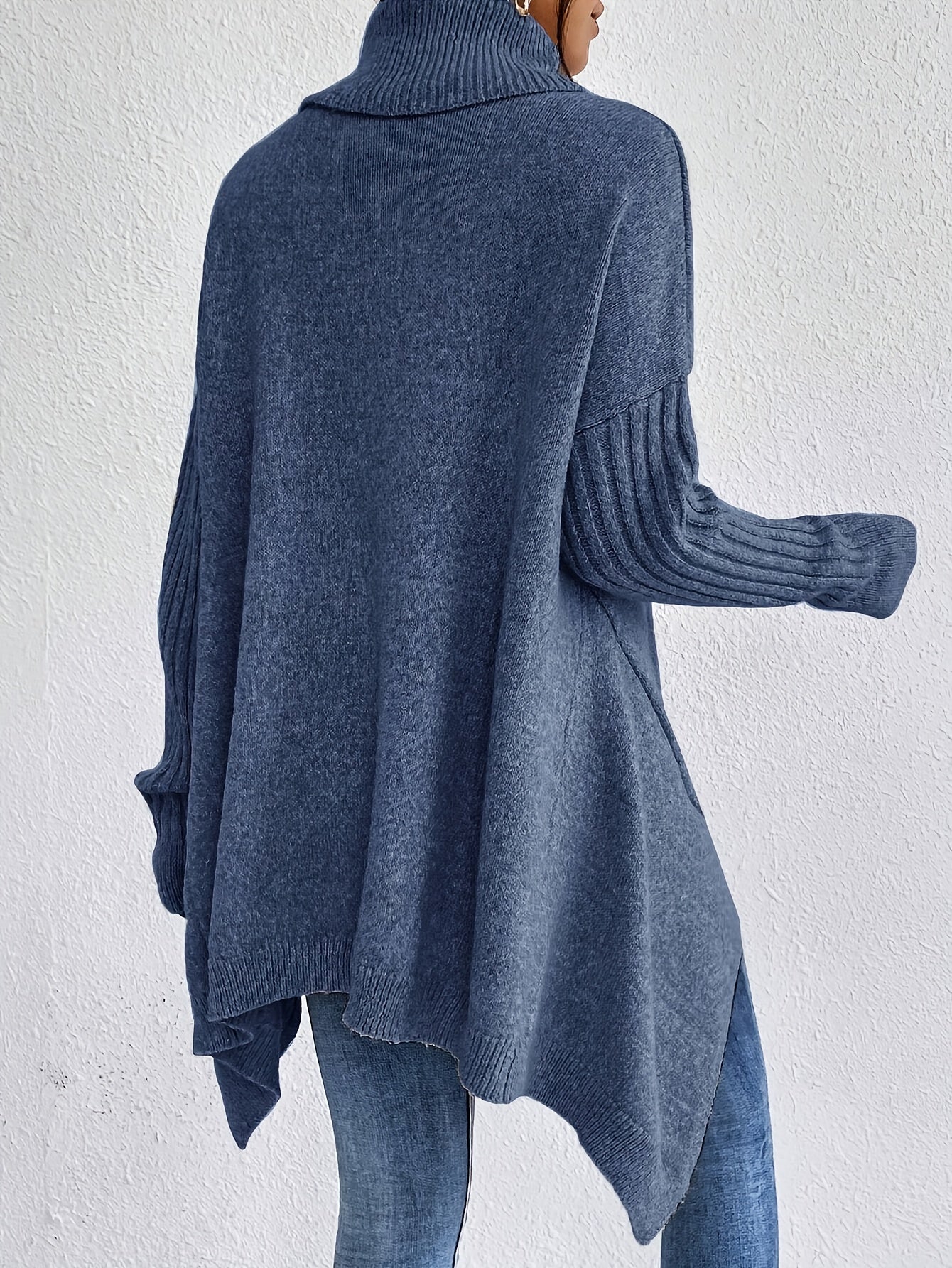 Sylvie draperet sweater med høj hals fra Elsebeth København, set fra siden