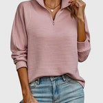 Christine sweater med halv lynlås fra Elsebeth København, styling med jeans