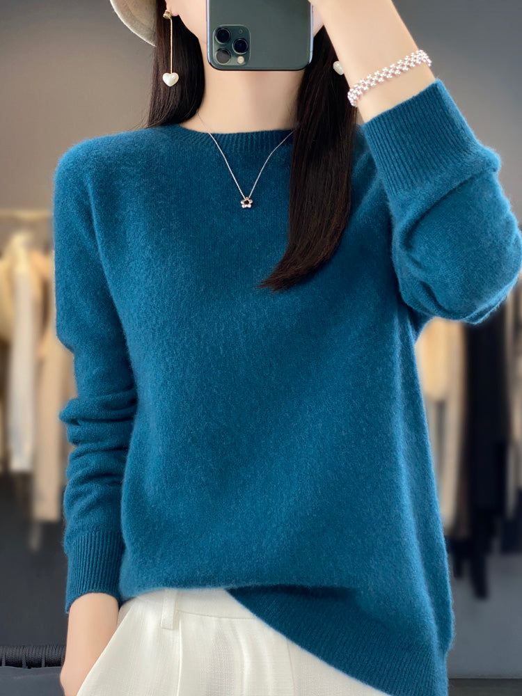 Julie blød sweater fra Elsebeth København, set fra siden