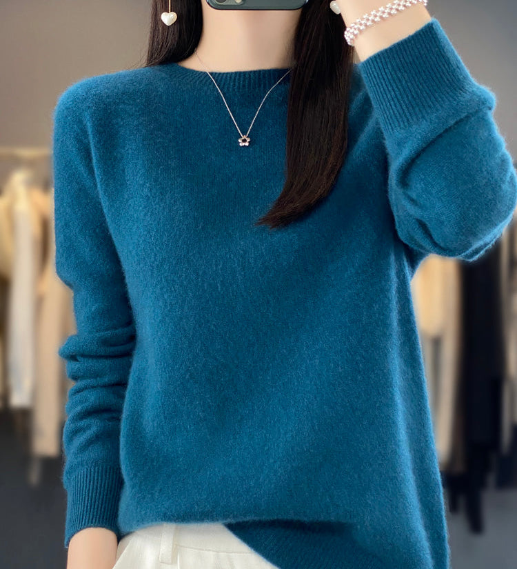 Julie blød sweater fra Elsebeth København, set fra siden