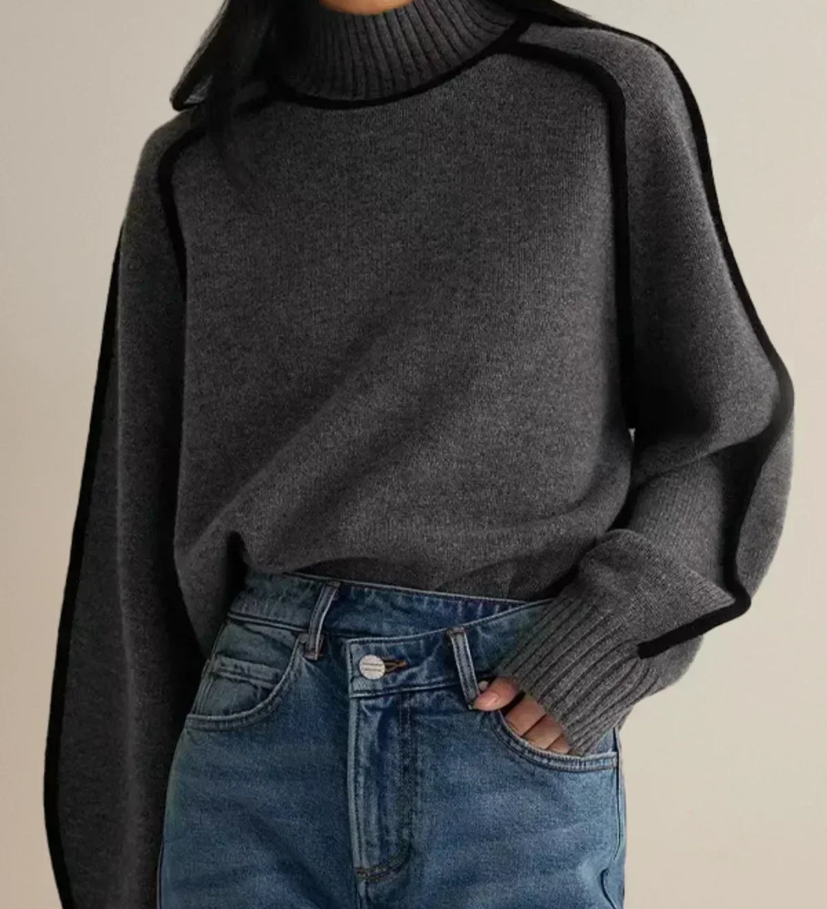 Sandrine rullekravesweater med kantdetalje fra Elsebeth København, stylet look